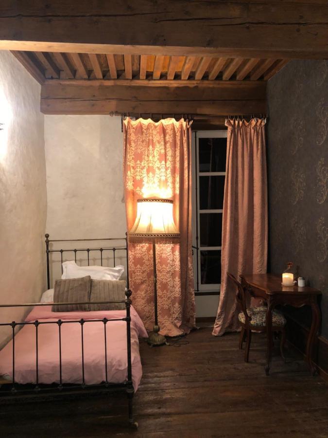 Domaine du Très-Haut - Château de Montanges Extérieur photo