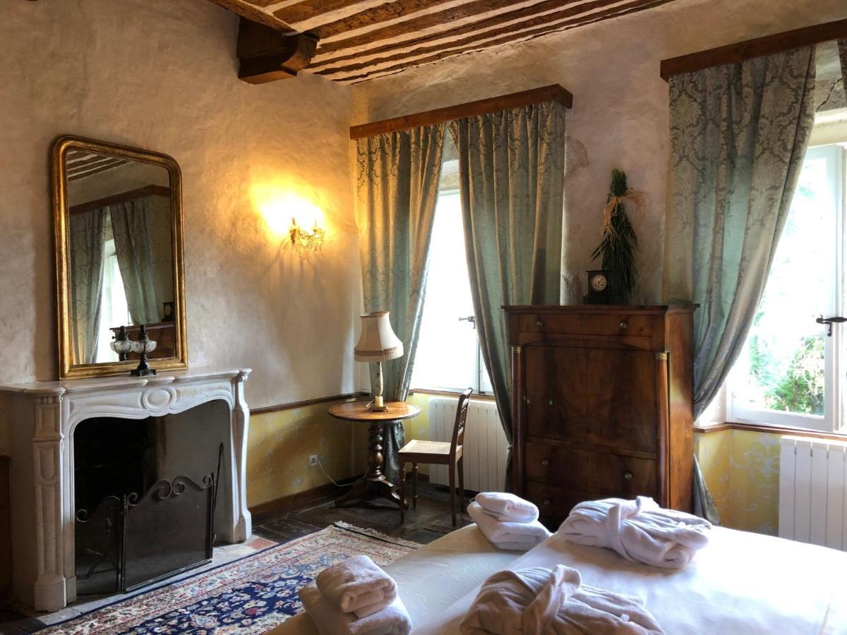 Domaine du Très-Haut - Château de Montanges Extérieur photo