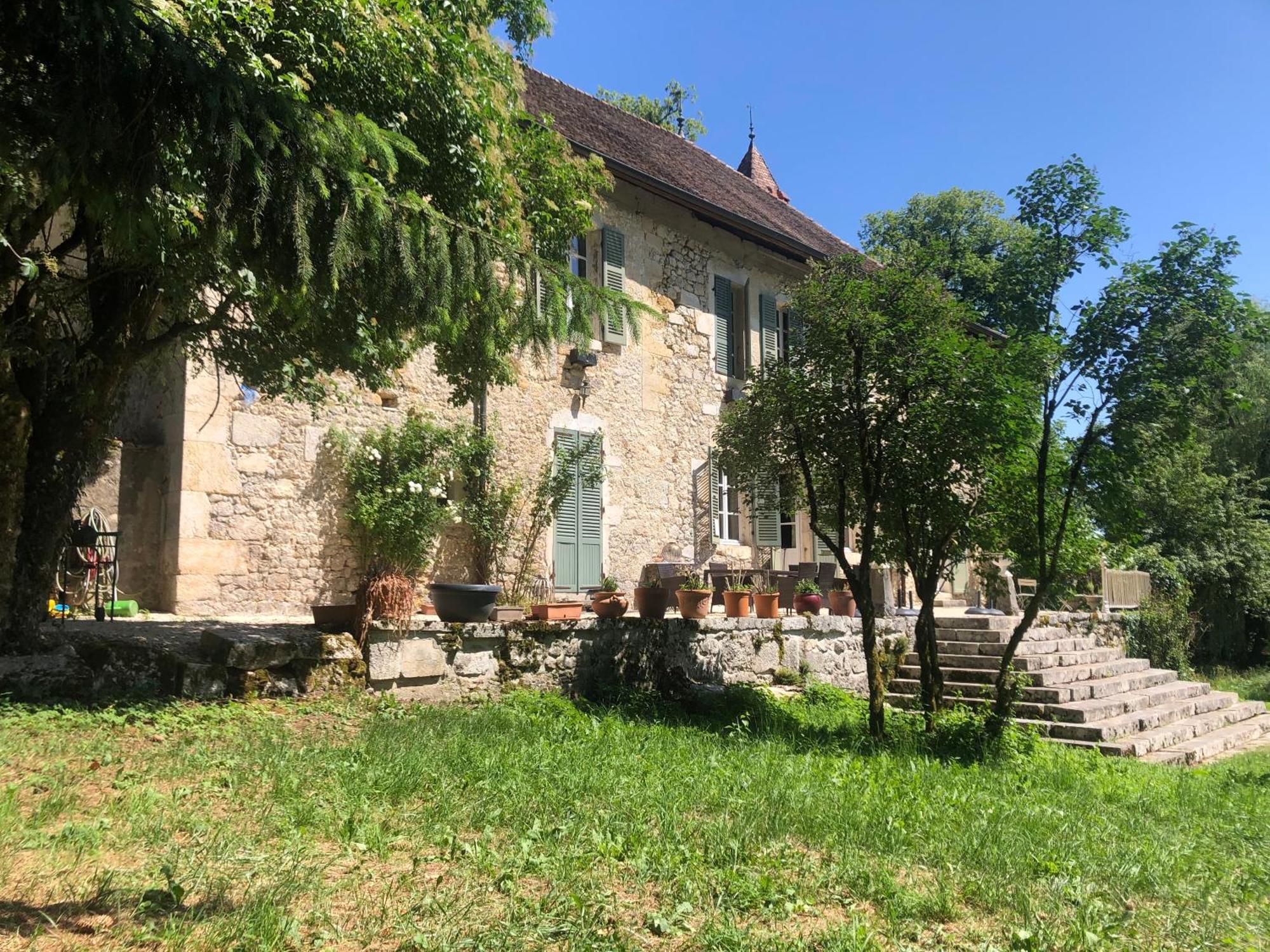 Domaine du Très-Haut - Château de Montanges Extérieur photo