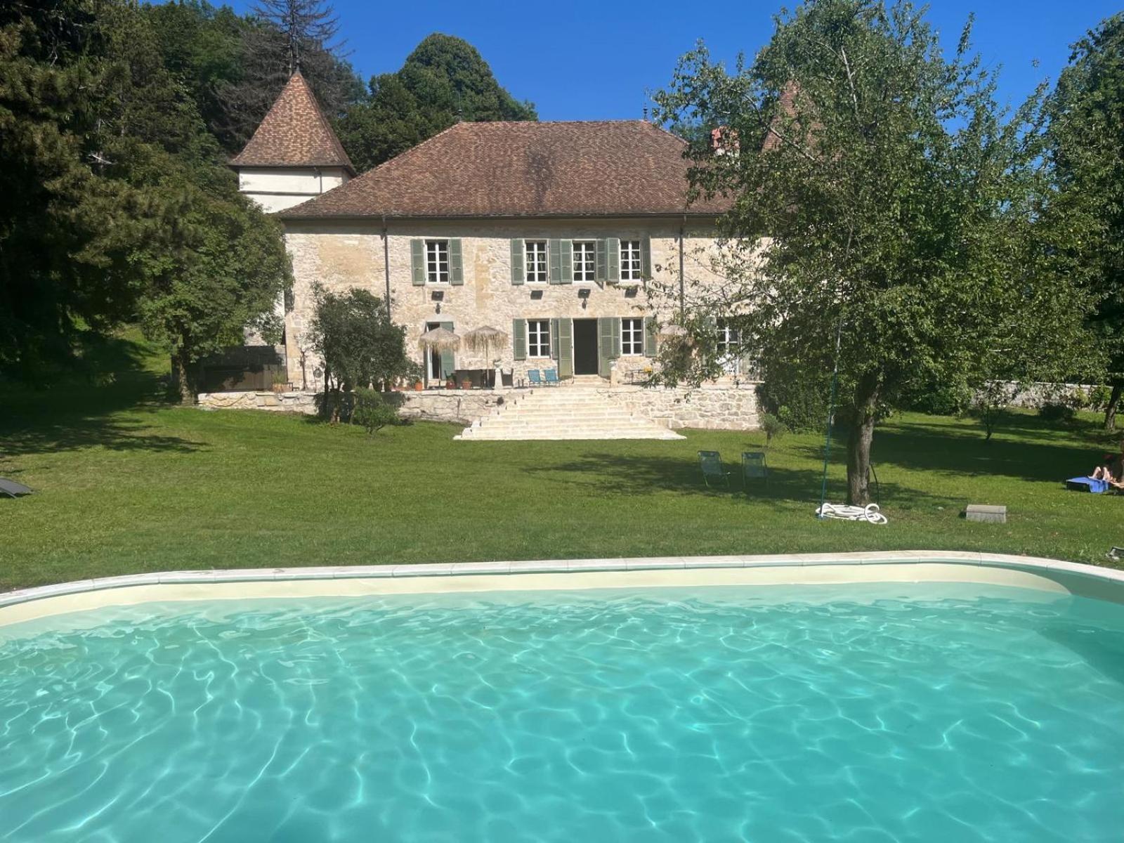 Domaine du Très-Haut - Château de Montanges Extérieur photo